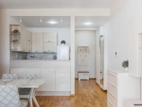 Sale, one bedroom apartment, 50m², Bečići, Budva