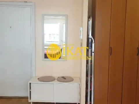 Izdavanje, dvosoban stan, 70m², Brace Jerković, Voždovac Sve Podlokacije - image 7