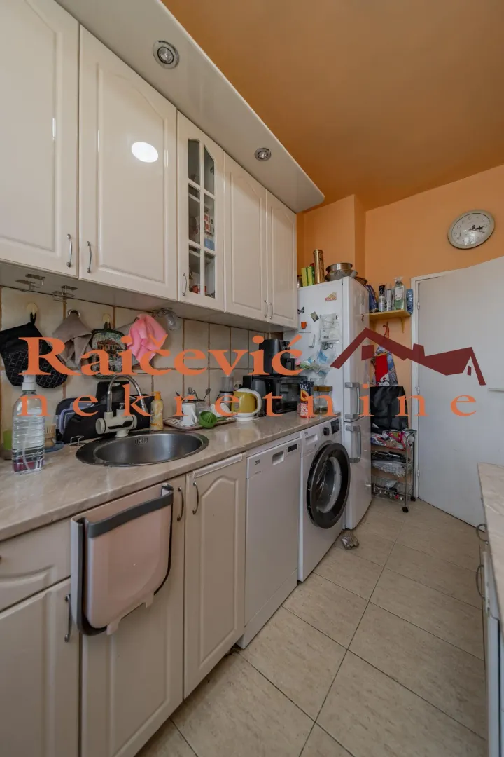 Sale, two bedroom apartment, 68m², Zemun Centar, Zemun Sve Podlokacije