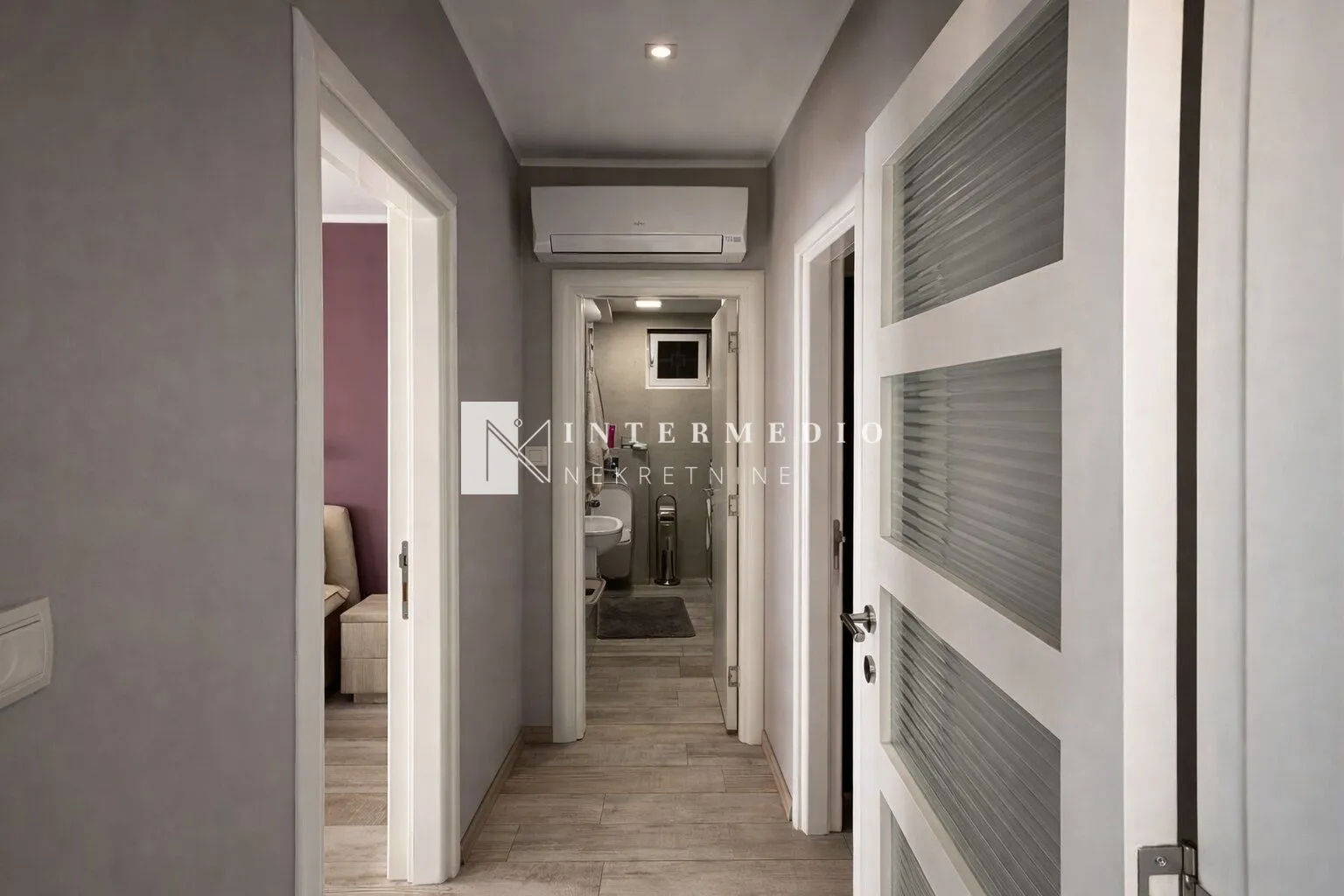 Prodaja, četvorosoban stan, 106m², Centar, Herceg Novi