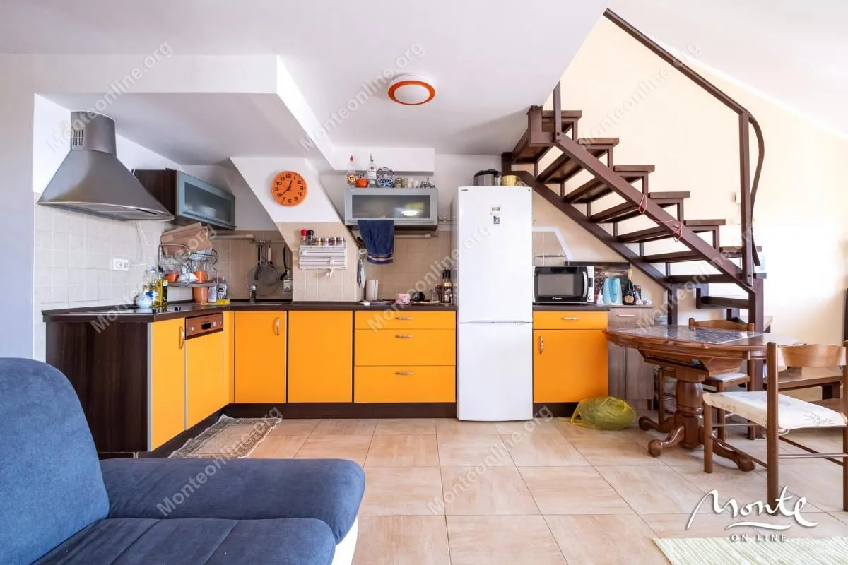 Prodaja, dvosoban stan, 72m², Kamenari, Herceg Novi