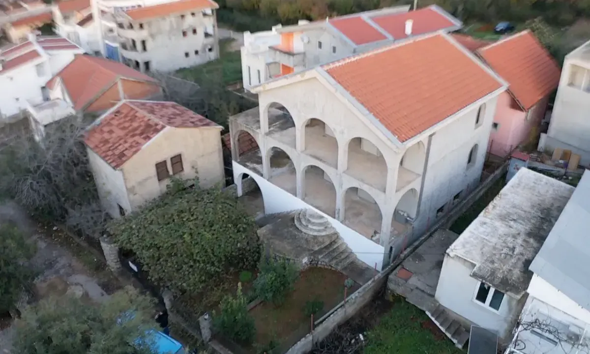 Prodaja, kuća, 345m², Dobre Vode, Bar