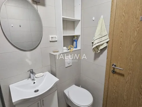 Izdavanje, dvosoban stan, 68m², Pobrežje, Podgorica - image 6