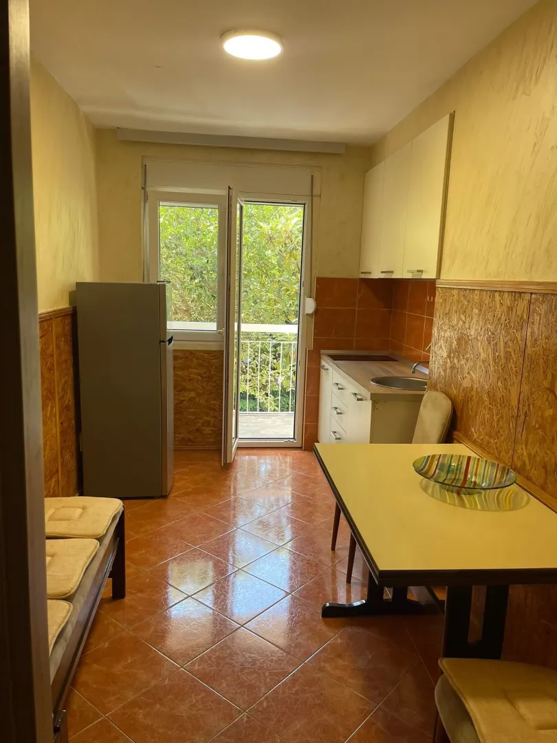 Izdavanje, garsonjera, 39m², Budva, Crna Gora
