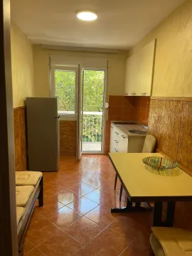 Izdavanje, garsonjera, 39m², Budva, Crna Gora - image 9