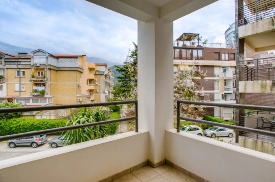Prodaja, dvosoban stan, 65m², Centar, Budva