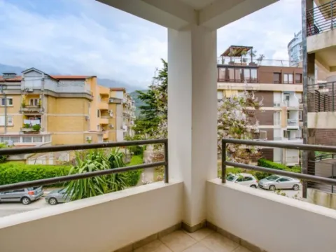 Sale, two bedroom apartment, 65m², Centar, Budva - image 3