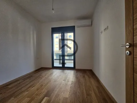 Izdavanje, stan, 53m², New City, Podgorica - image 4