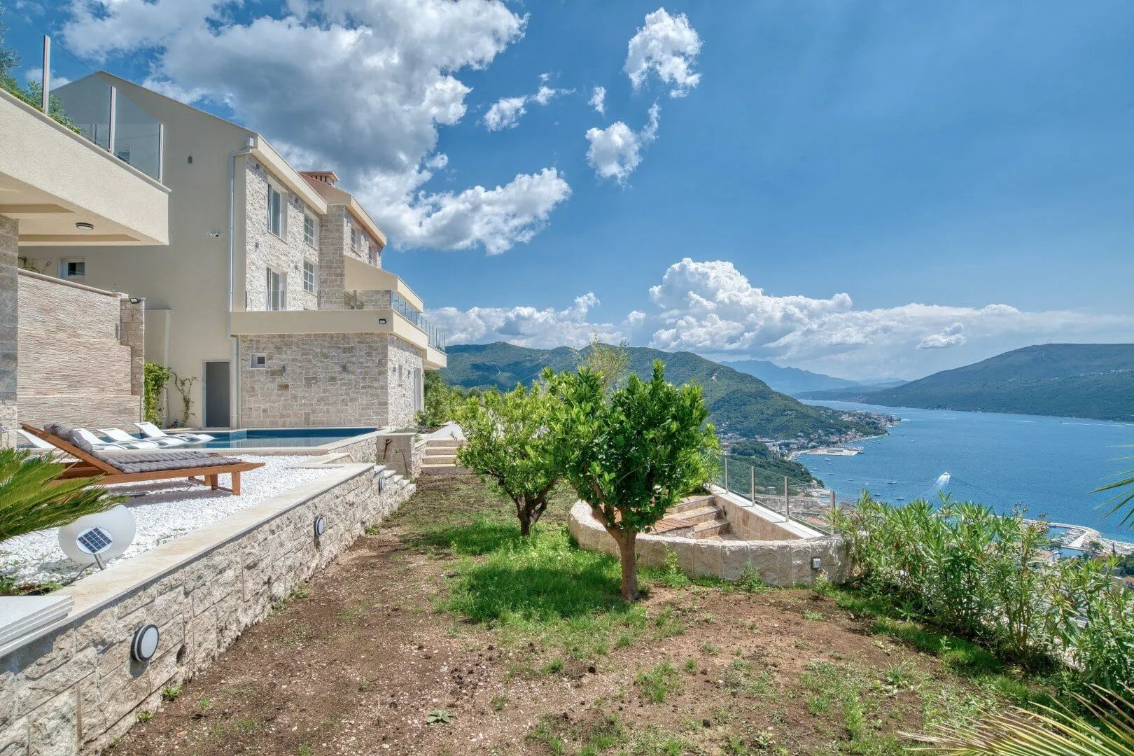 Prodaja, kuća, 230m², Podi, Herceg Novi