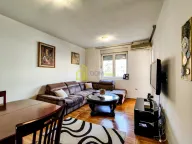 Izdavanje, dvosoban stan, 64m², Stari Aerodrom, Podgorica - image 1