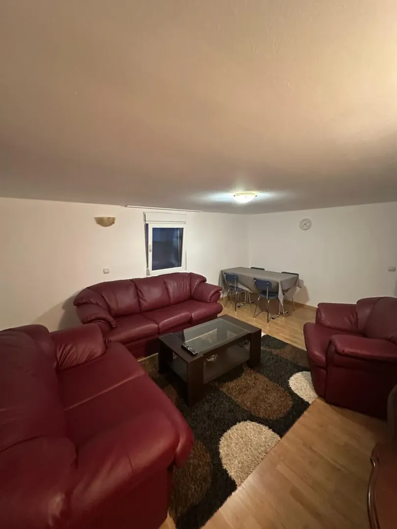 Izdavanje, kuća, 160m², Polje, Bar