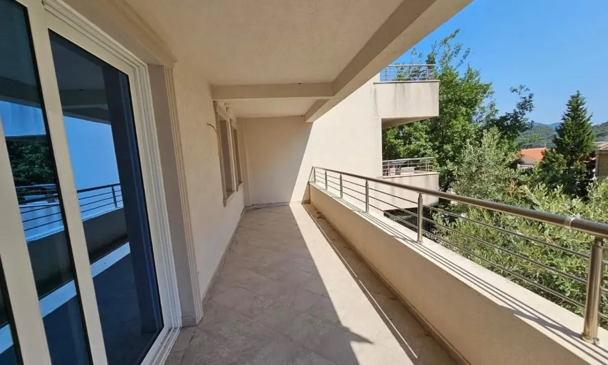 Prodaja, dvosoban stan, 105m², Petrovac, Budva