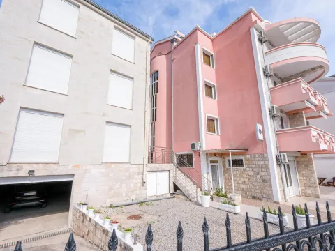 Sale, hospitality venue, 1256m², Podkošljun, Budva - image 2