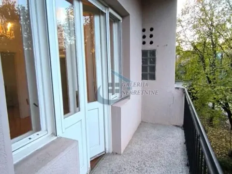 Izdavanje, poslovni prostor, 52m², Savski Venac, Beograd - image 12