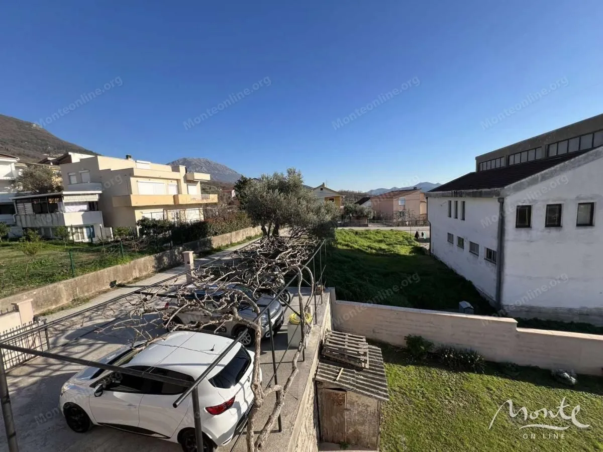 Sale, house, 350m², Bjeliši, Bar