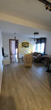 Prostrani dnevni boravak sa garniturom i trpezarijskim dijelom. - image 2