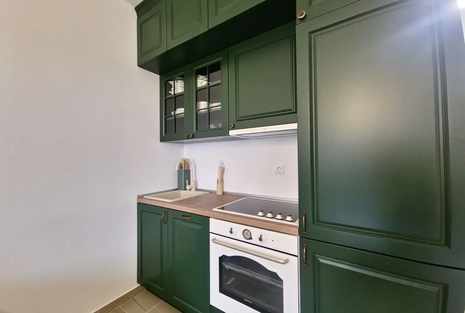 Izdavanje, garsonjera, 25m², Bečići, Budva