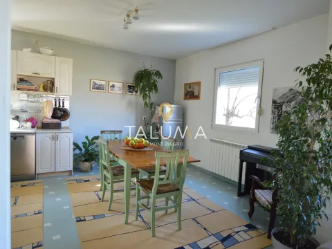 Prodaja, kuća, 150m², Tološi, Podgorica - image 3