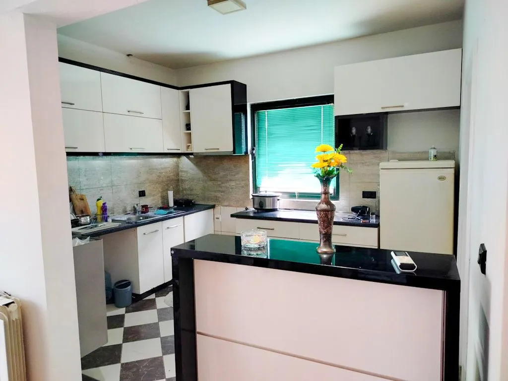 Rent, house, 280m², Donja Gorica, Podgorica