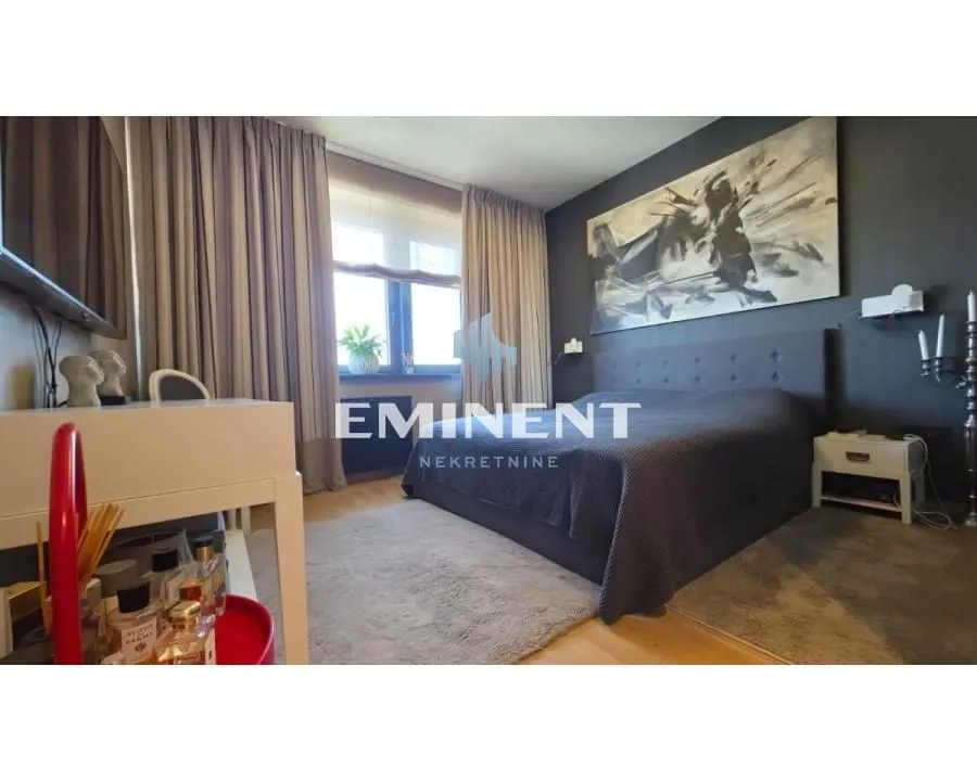 Izdavanje, četvorosoban stan, 110m², Savski Venac, Beograd