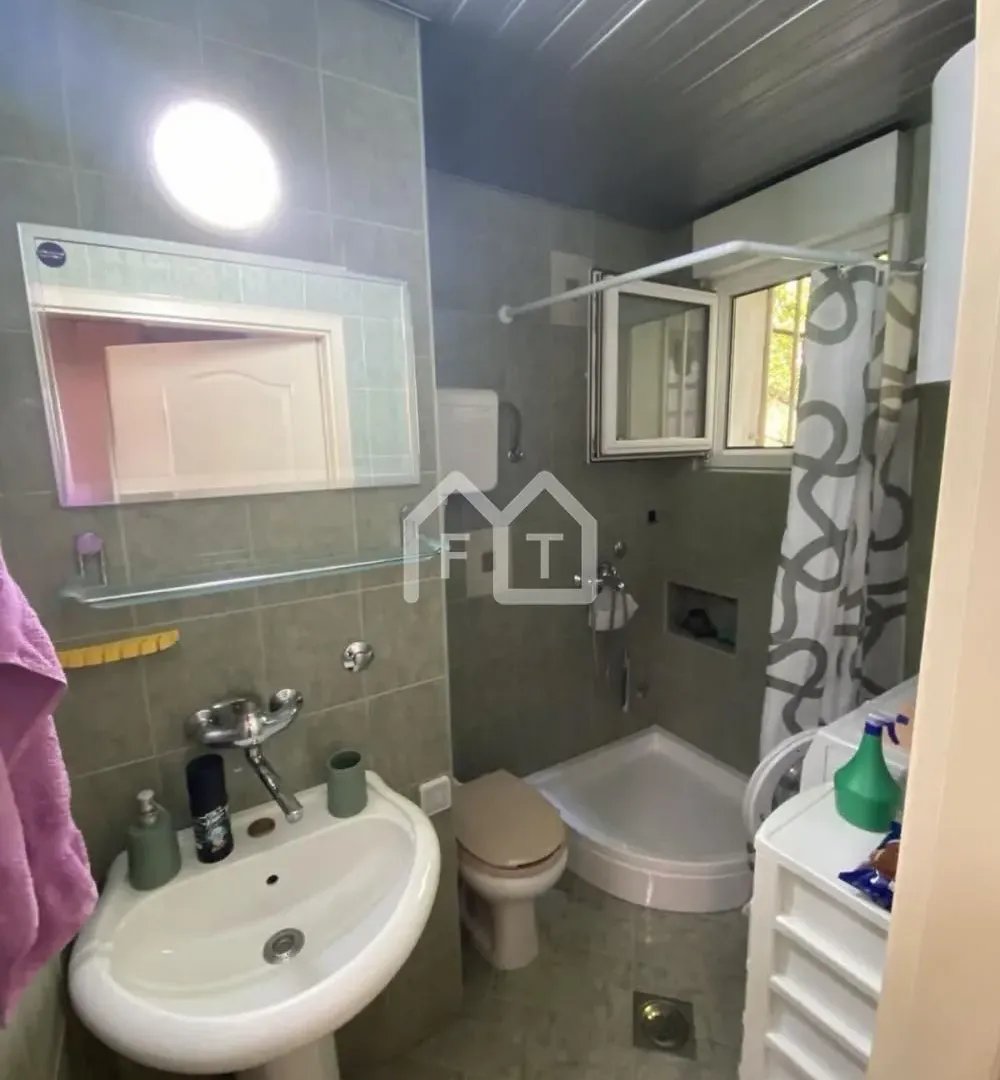 Izdavanje, trosoban stan, 60m², Cvetkova Pijaca, Zvezdara Sve Podlokacije