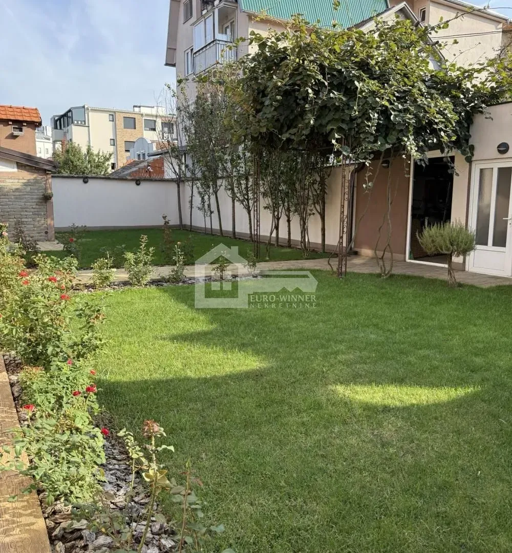 Prodaja, kuća, 162m², Zemun Gornji Grad, Zemun Sve Podlokacije