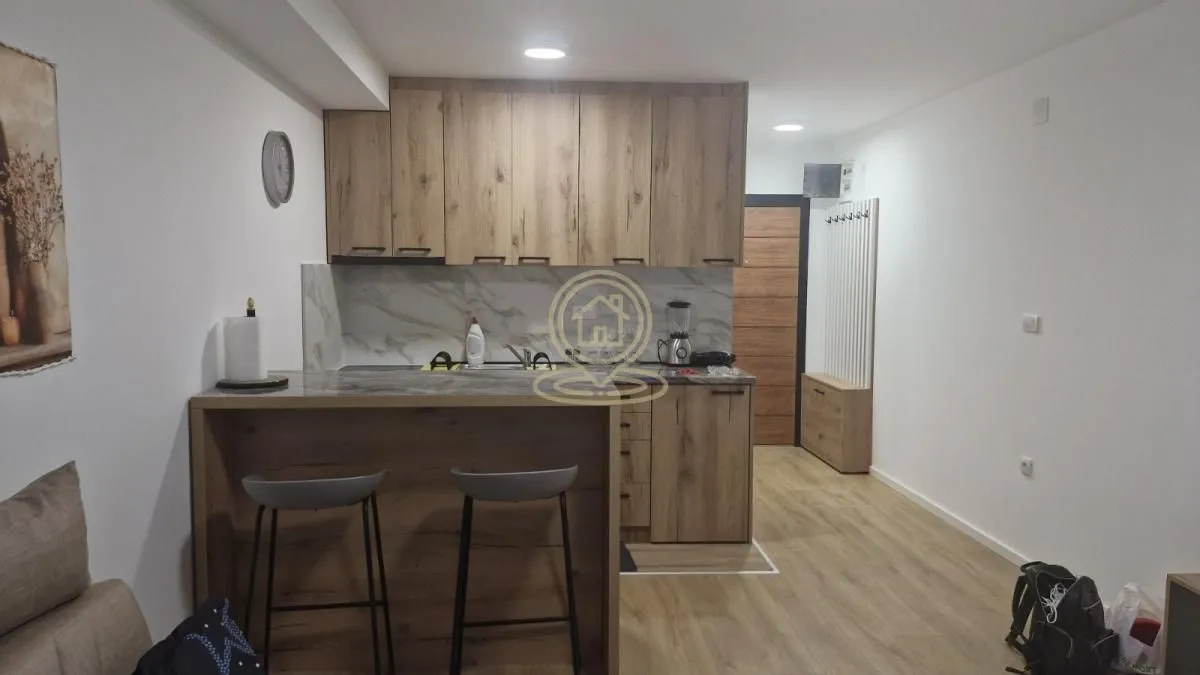 Izdavanje, jednosoban stan, 28m², Adice, Novi Sad Sve Podlokacije
