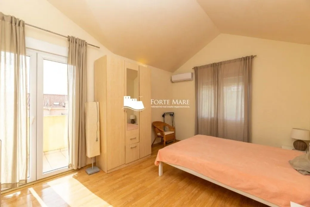 Prodaja, dvosoban stan, 82m², Đenovići, Herceg Novi