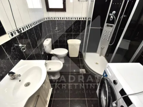 Rent, three bedroom apartment, 90m², Stari Aerodrom, Podgorica - image 11