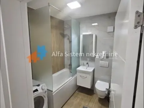 Izdavanje, četvorosoban stan, 120m², Savski Venac, Beograd - image 18