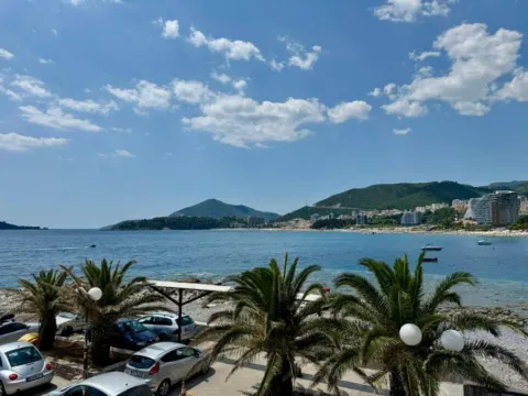 Izdavanje, dvosoban stan, 92m², Rafailovići, Budva - image 12