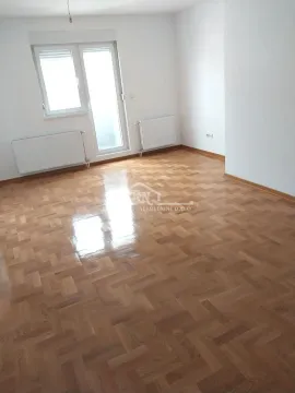 Stan in Žarkovo