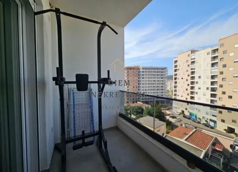 Prodaja, jednosoban stan, 46m², Centar, Bar - image 8