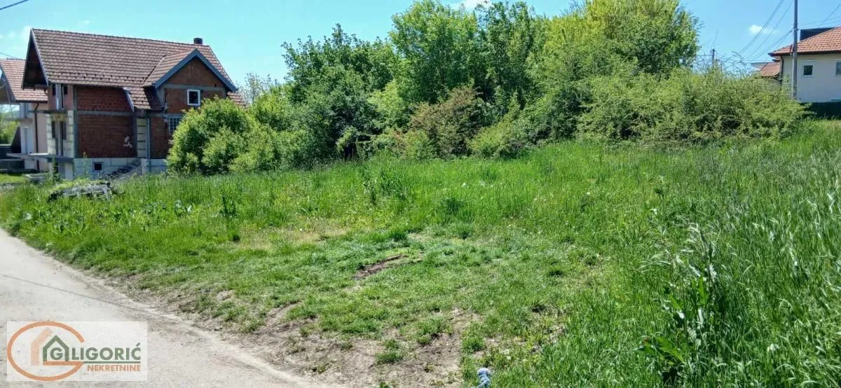 Prodaja, plac, 700m², Mali Mokri Lug, Zvezdara Sve Podlokacije