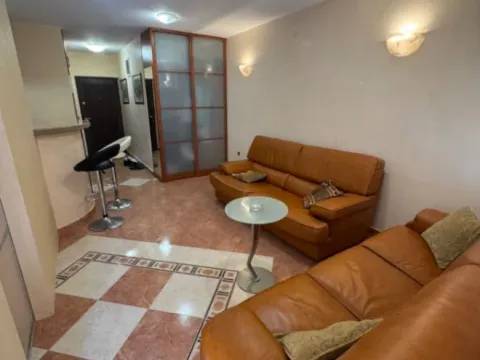 Rent, one bedroom apartment, 50m², Centar, Budva