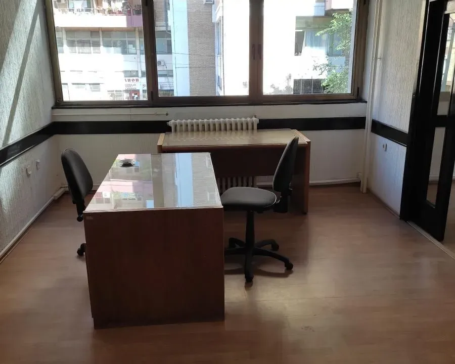 Izdavanje, poslovni prostor, 160m², Centar, Niš