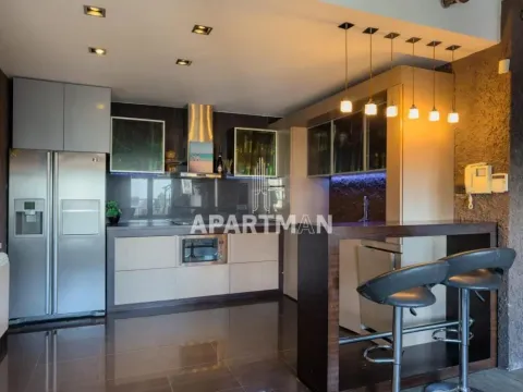Sale, four bedroom apartment, 176m², Gradska Bolnica, Zvezdara Sve Podlokacije - image 8