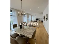 Izdavanje, trosoban stan, 205m², Novi Beograd Blok 65, Novi Beograd Sve Podlokacije - image 9