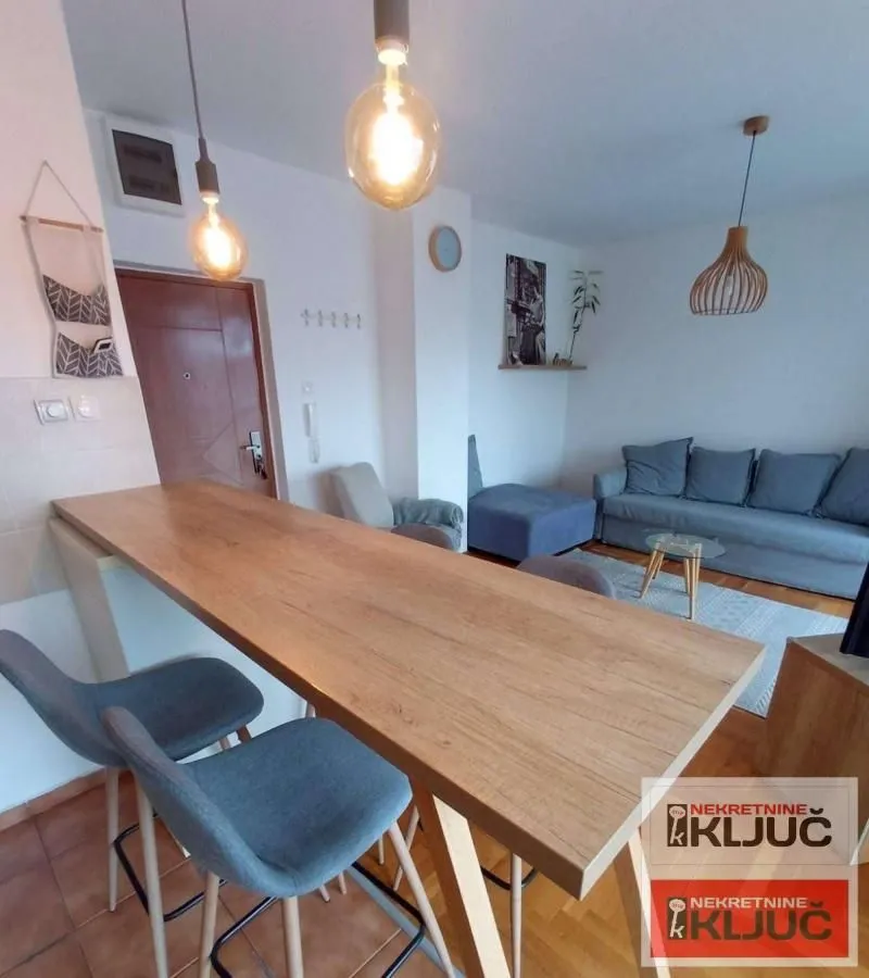 Prodaja, jednosoban stan, 34m², Socijalno, Novi Sad Sve Podlokacije
