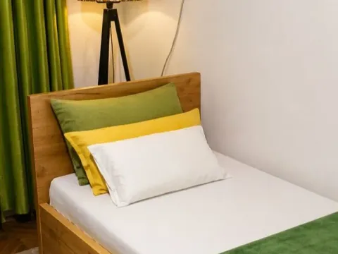 Izdavanje, jednosoban stan, 28m², Centar, Ulcinj - image 6