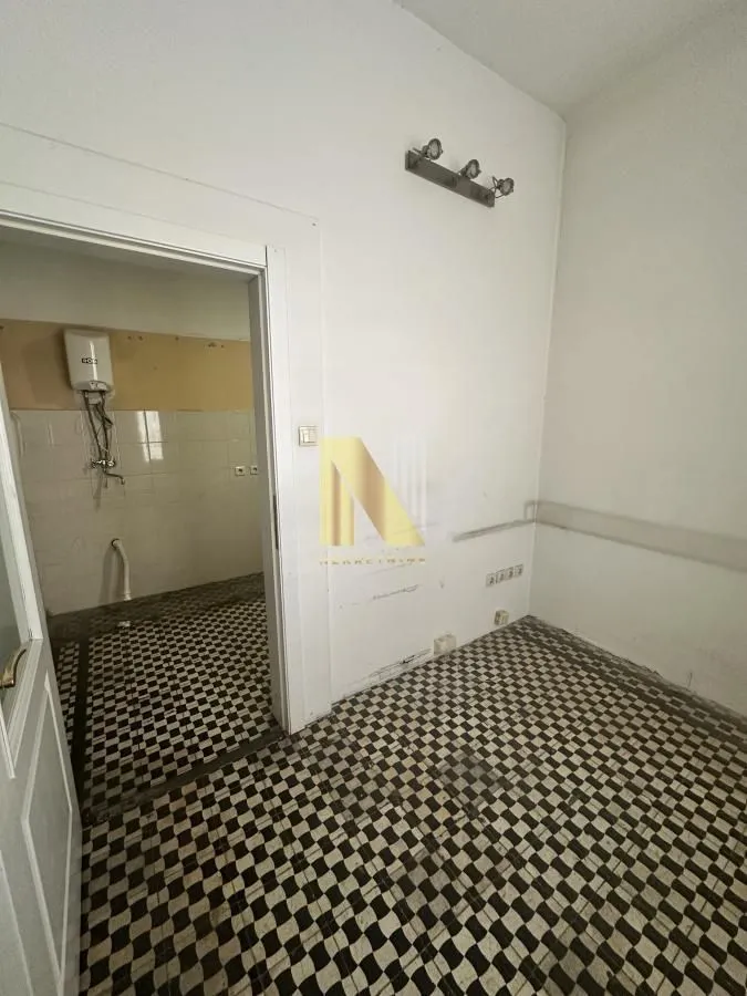 Rent, four bedroom apartment, 163m², Centar, Novi Sad