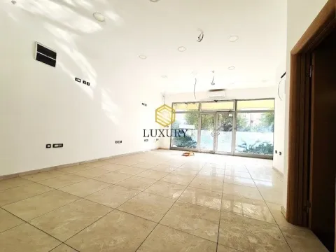 Rent, office space, 118m², Stari Aerodrom, Podgorica - image 2