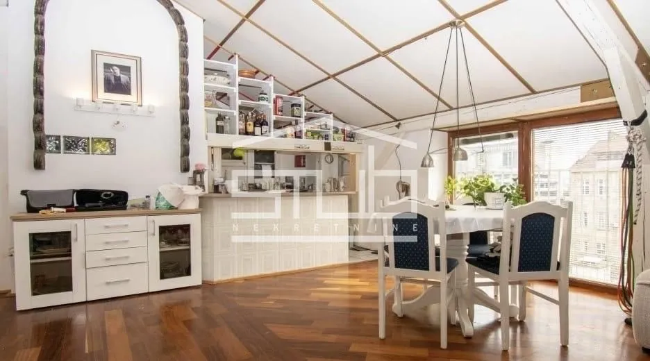 Izdavanje, trosoban stan, 125m², Stari Grad, Beograd