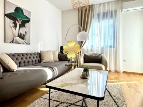 Prodaja, jednosoban stan, 46m², City Kvart, Podgorica - image 1