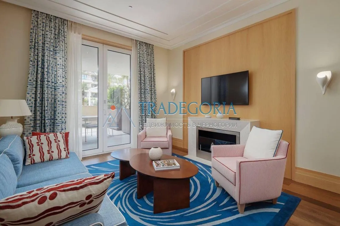 Prodaja, trosoban stan, 192m², Tivat, Crna Gora