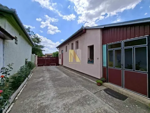 Prodaja, kuća, 192m², Novi Bečej, Zrenjanin - image 24