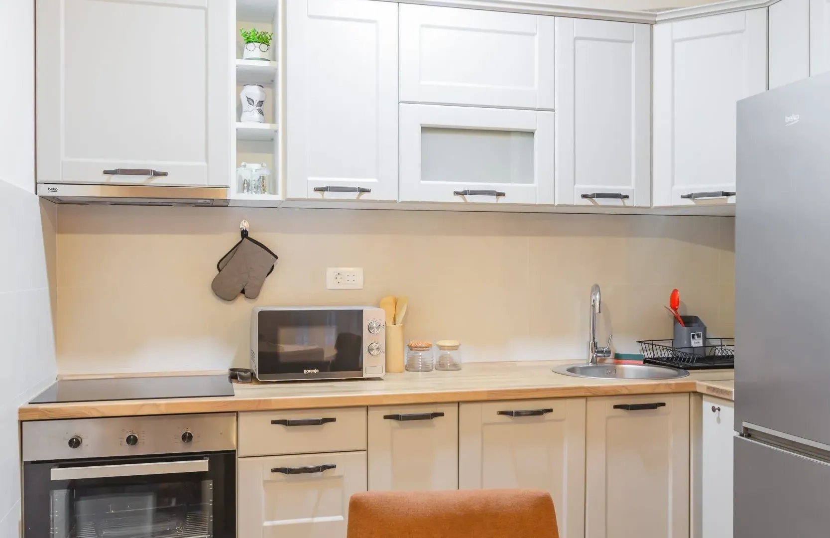 Izdavanje, jednosoban stan, 48m², Pobrežje, Podgorica
