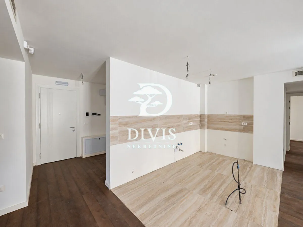 Prodaja, trosoban stan, 130m², Vračar Sve Podlokacije, Beograd