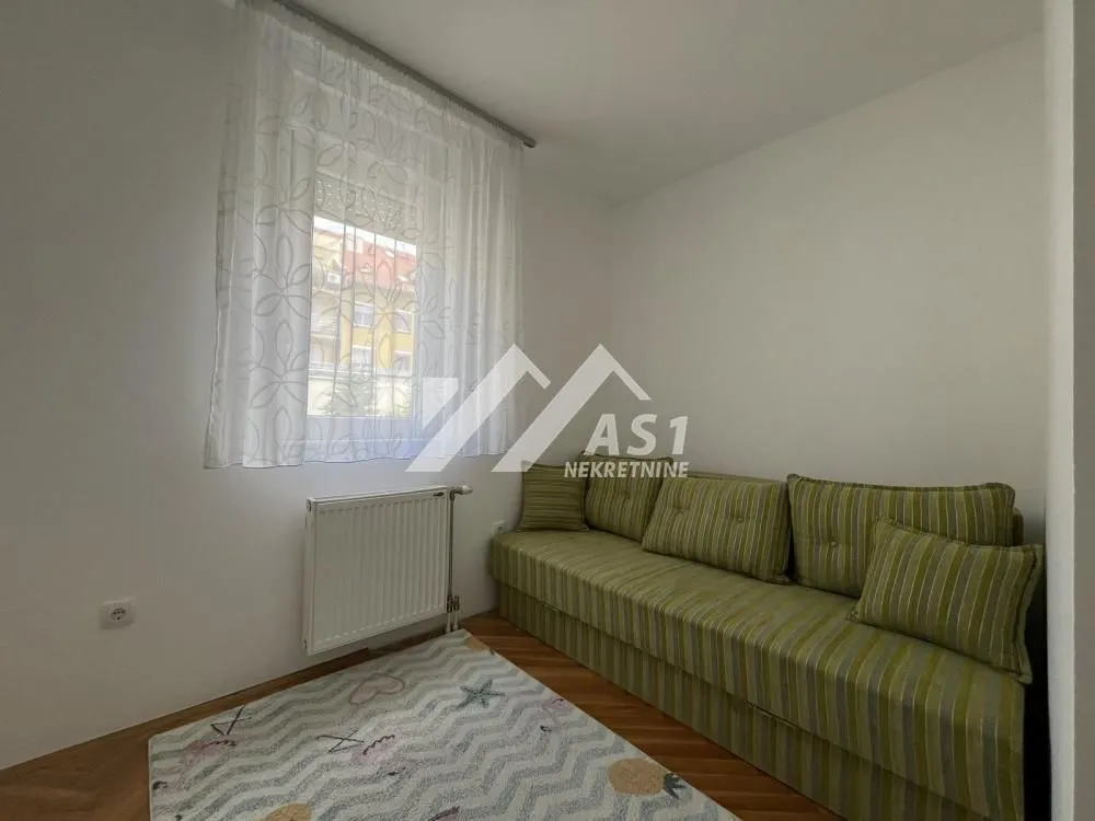 Izdavanje, trosoban stan, 54m², Grbavica, Novi Sad Sve Podlokacije