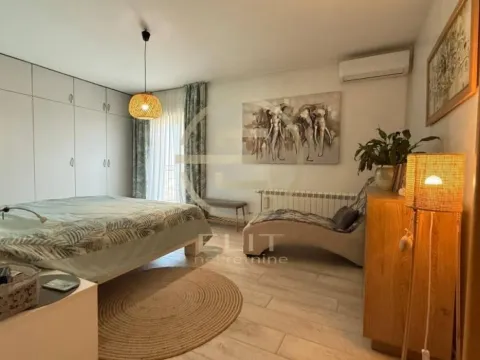 Prodaja, kuća, 273m², Petrovaradin, Novi Sad - image 23